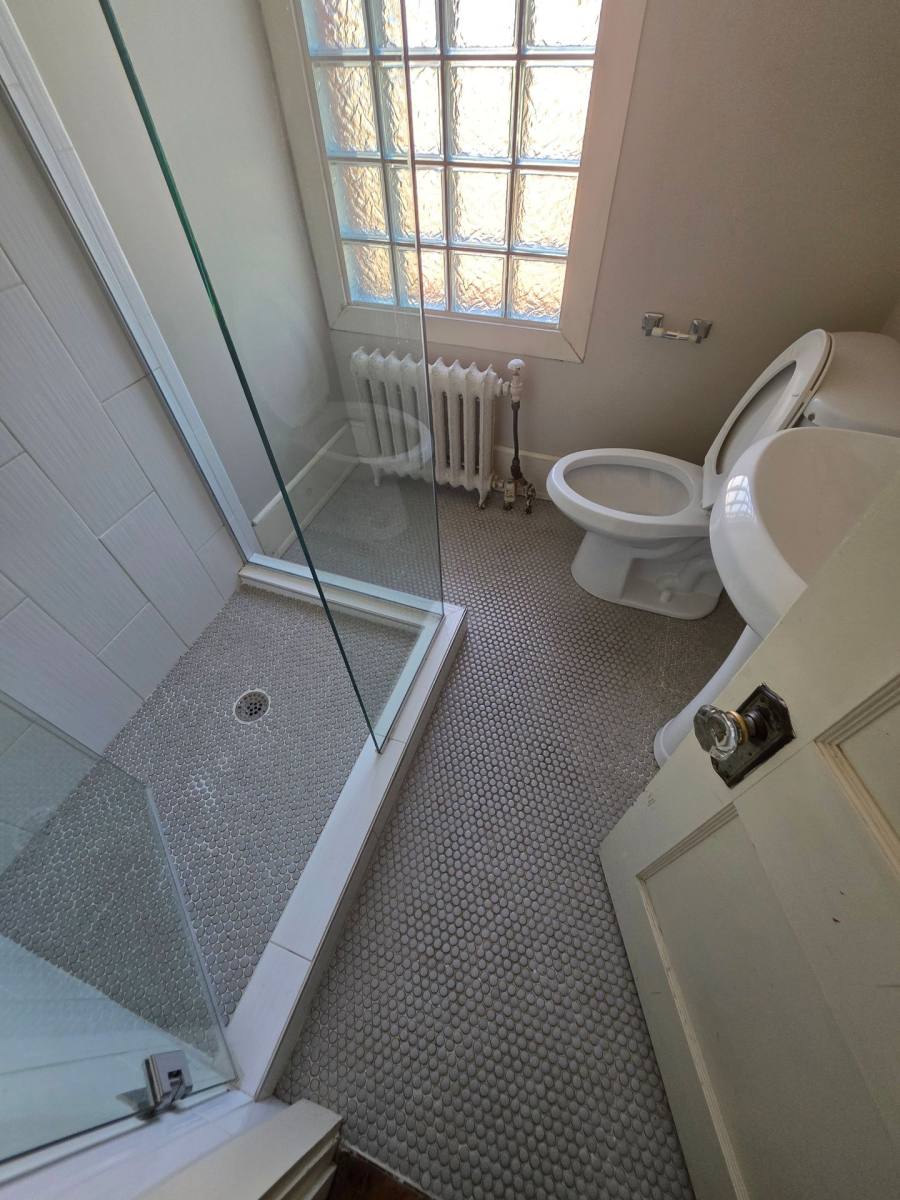 Apartment for rent at 705 W 31st St, Minneapolis, MN 55408