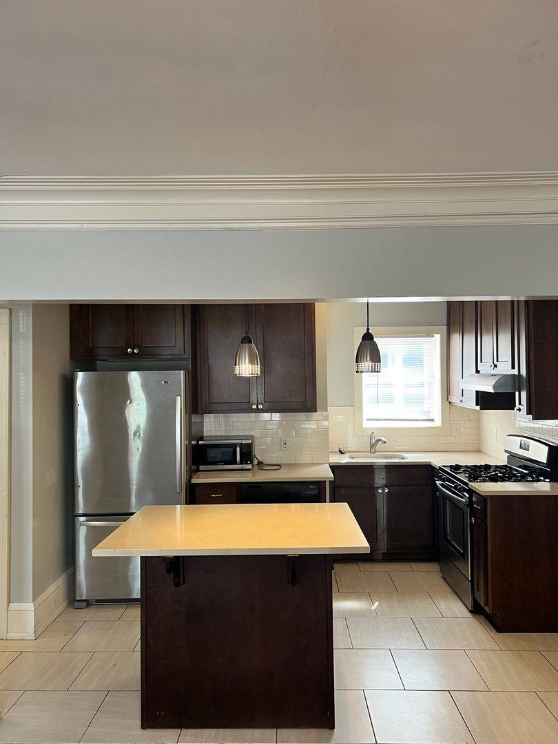 Apartment for rent at 705 W 31st St, Minneapolis, MN 55408