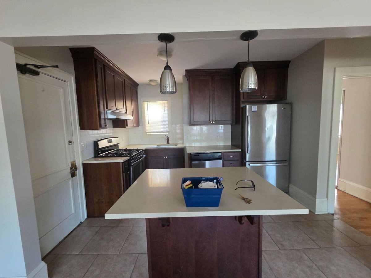 Apartment for rent at 705 W 31st St, Minneapolis, MN 55408