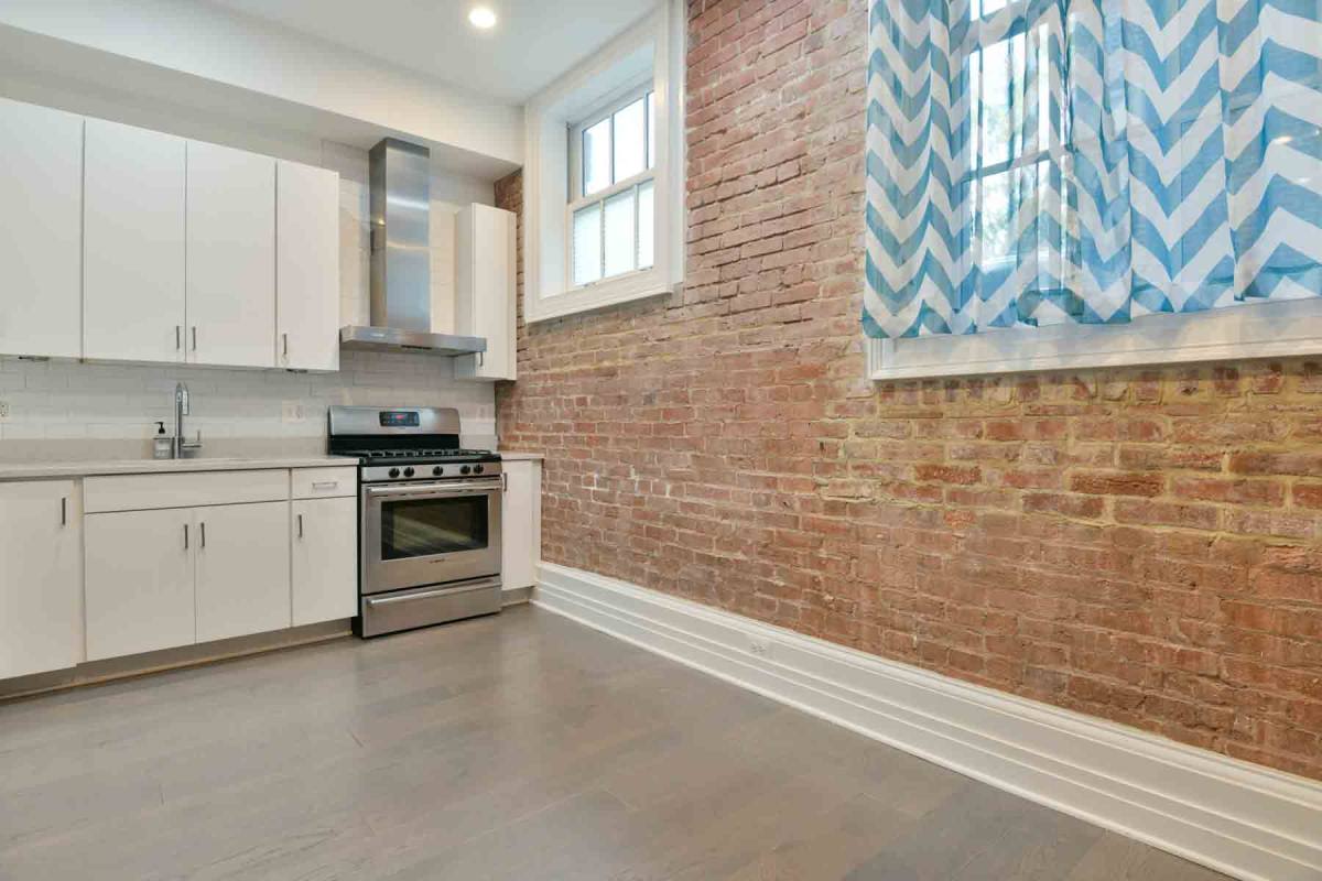 Condo for rent at 901 D St NE #6, Washington, DC 20002