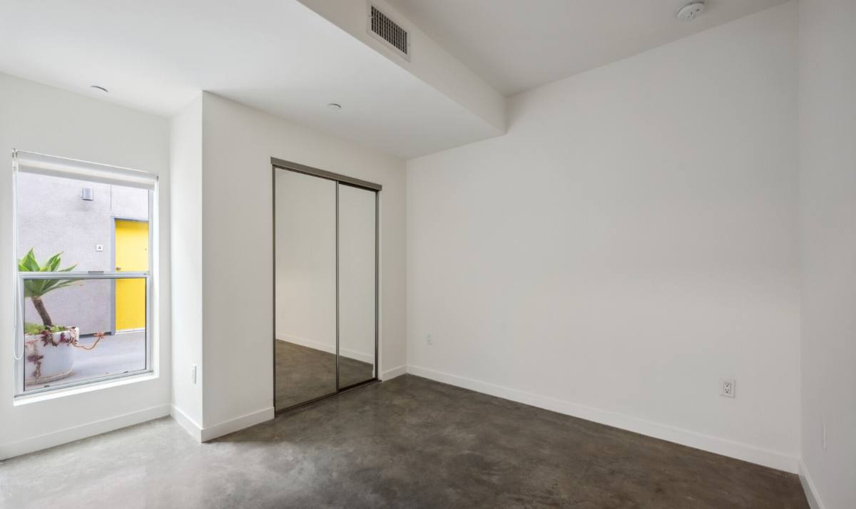 Apartment for rent at 3992 Inglewood Blvd, Los Angeles, CA 90066