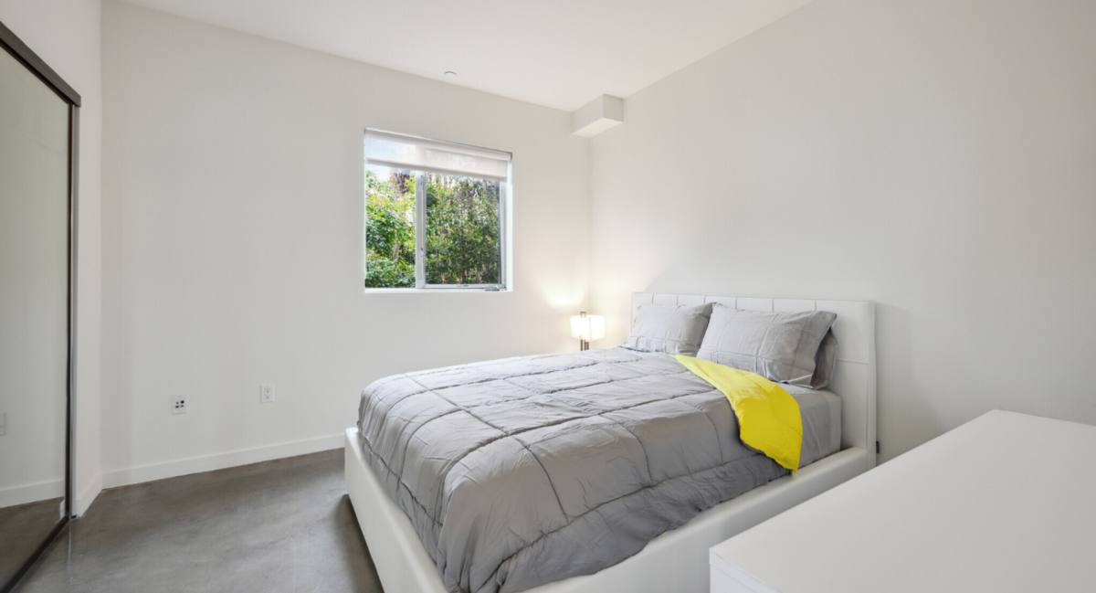 Apartment for rent at 3992 Inglewood Blvd, Los Angeles, CA 90066