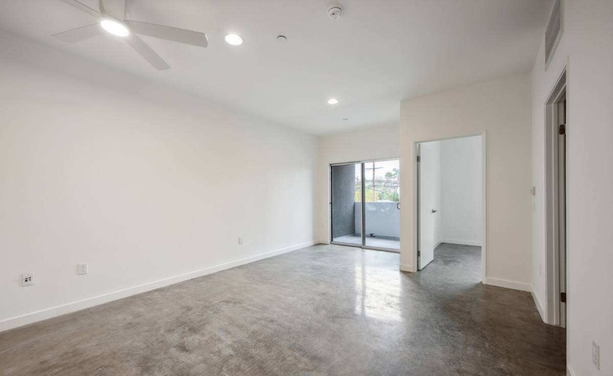 Apartment for rent at 3992 Inglewood Blvd, Los Angeles, CA 90066