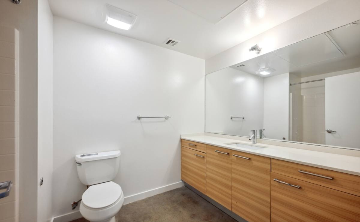 Apartment for rent at 3992 Inglewood Blvd, Los Angeles, CA 90066