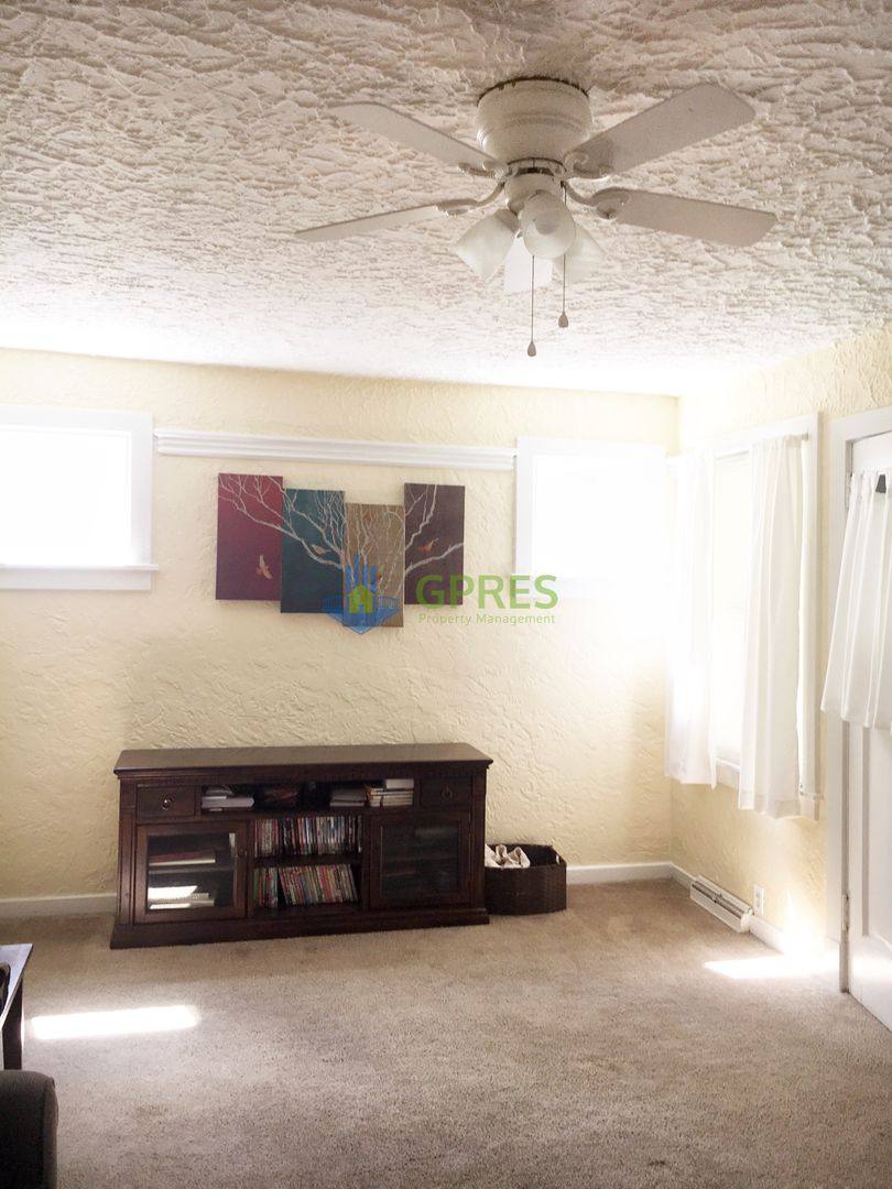 Apartment for rent at 6th St Corner Delaware Ave, Oakmont, PA 15139
