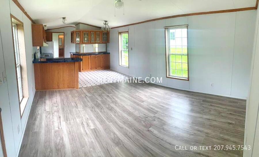 7 Bearberry Rd, Franklin, ME 04634