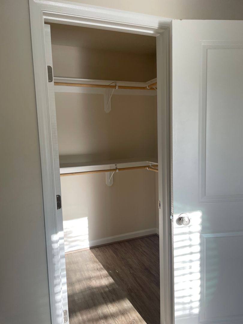 House for rent at 395 Shorewood Dr, Colonial Beach, VA 22443