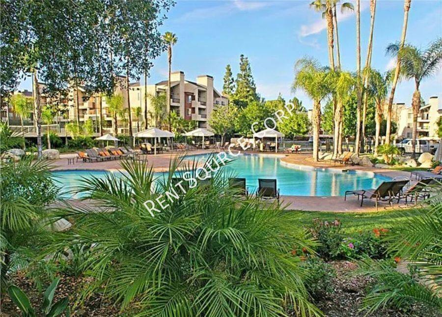 Condo for rent at 5525 Canoga Ave #123, Woodland Hills, CA 91367