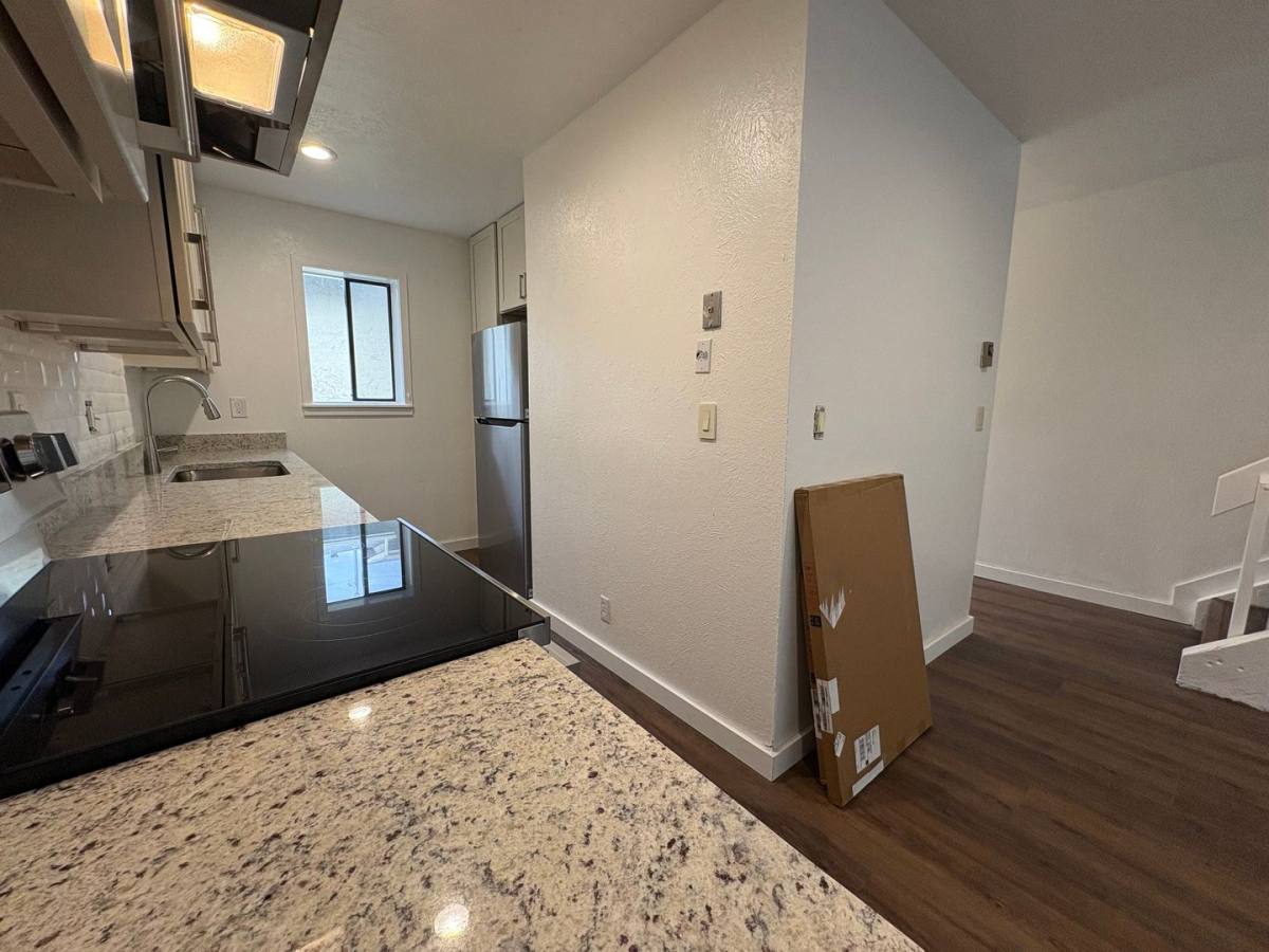 Condo for rent at 208 Pearl St, Boulder, CO 80302