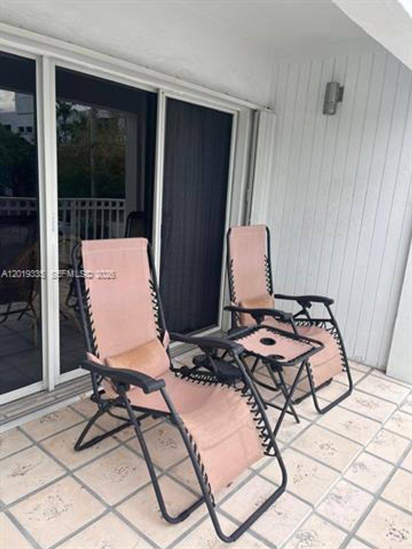 Apartment for rent at 290 Sunrise Dr, Key Biscayne, FL 33149