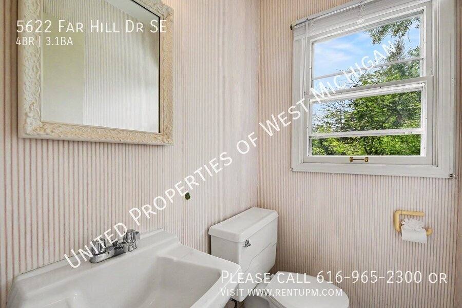 House for rent at 5622 Far Hill Dr SE, Grand Rapids, MI 49546