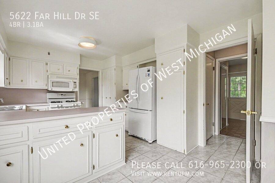 House for rent at 5622 Far Hill Dr SE, Grand Rapids, MI 49546