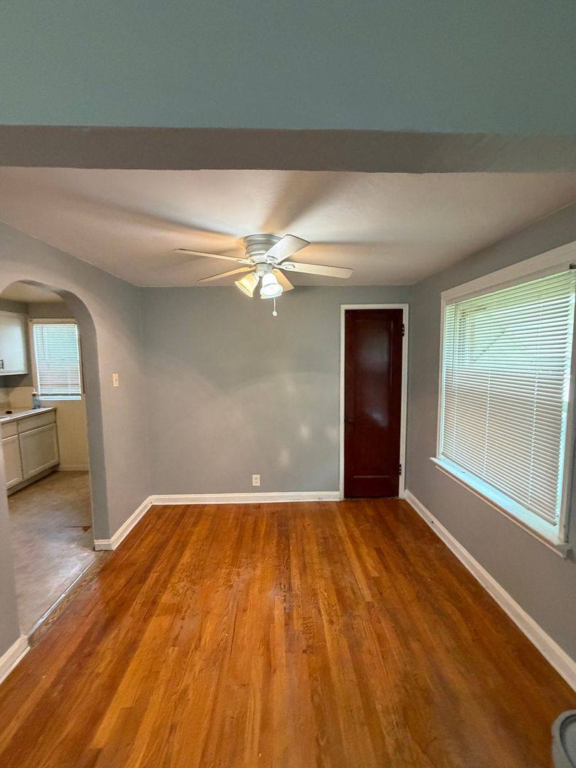 House for rent at 1927 Stillwater Dr, Saint Louis, MO 63114