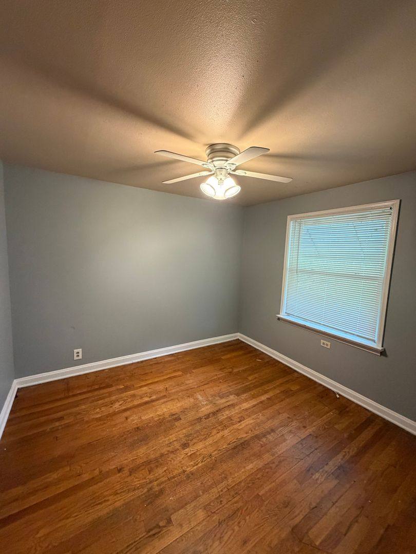House for rent at 1927 Stillwater Dr, Saint Louis, MO 63114