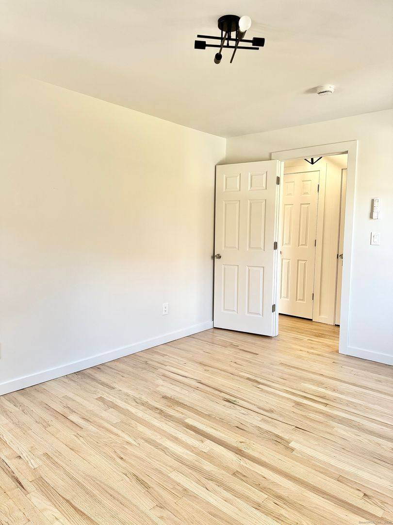 Apartment for rent at 1742 Boston Post Rd #5A, Westbrook, CT 06498