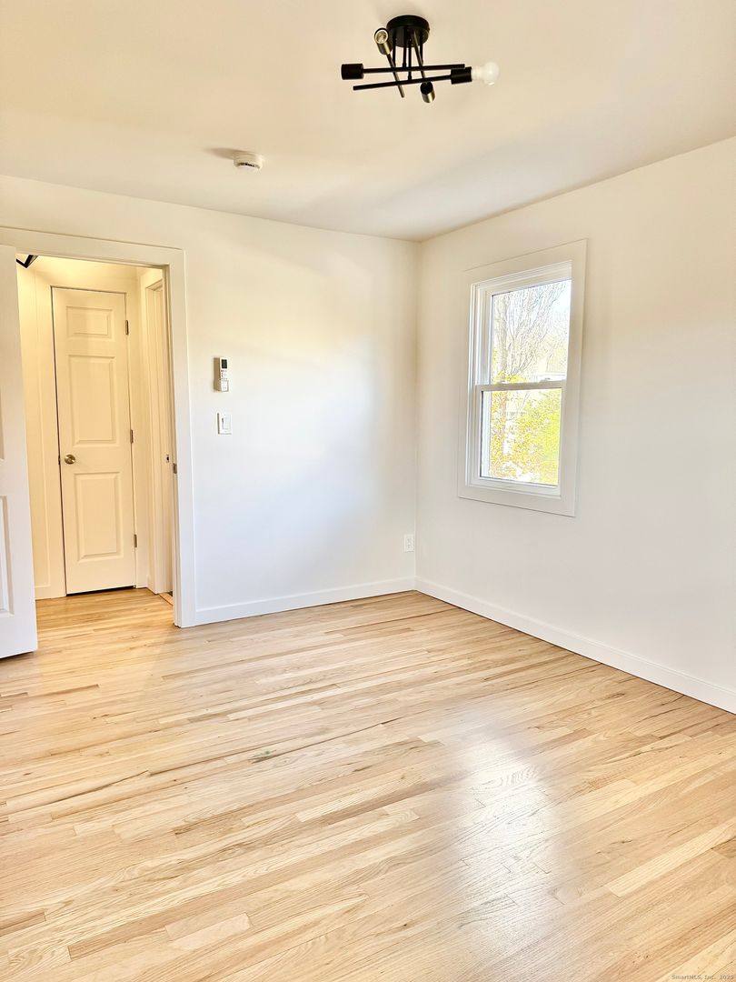 Apartment for rent at 1742 Boston Post Rd #5A, Westbrook, CT 06498
