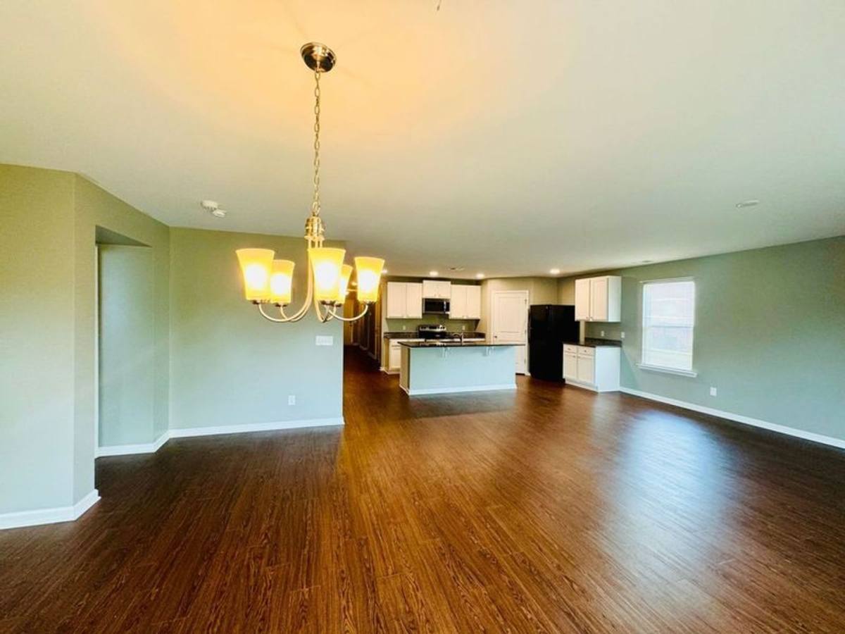 House for rent at 623 Hogan Dr, Richmond Hill, GA 31324
