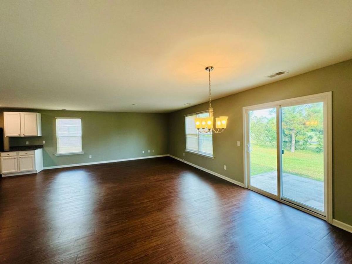House for rent at 623 Hogan Dr, Richmond Hill, GA 31324