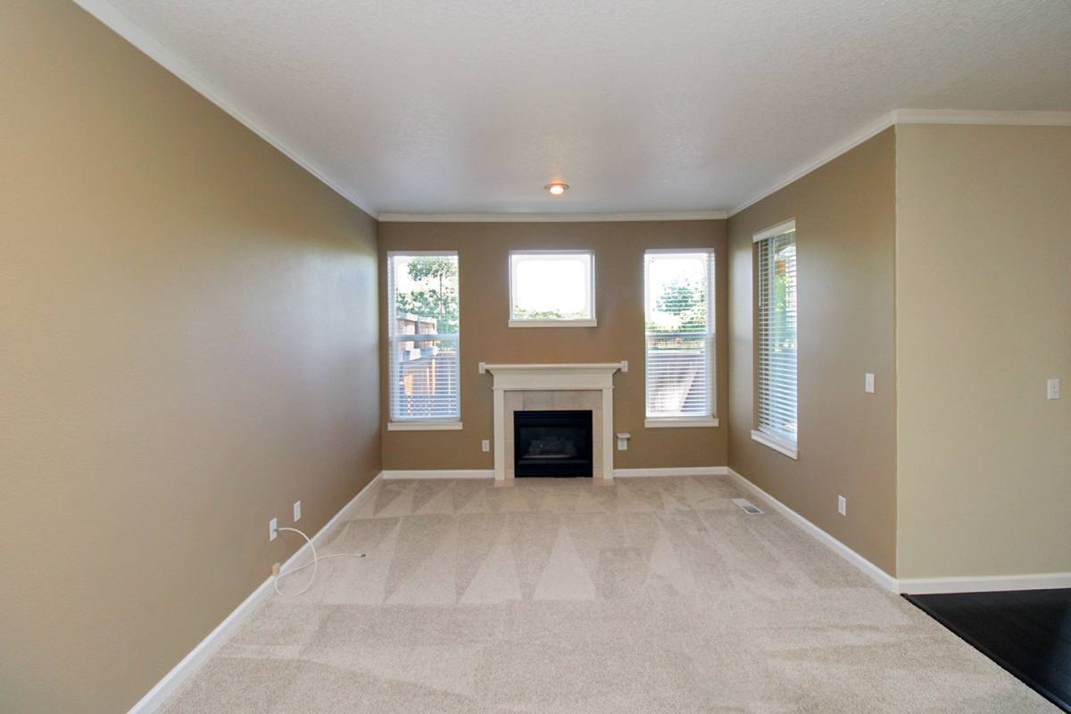 Townhouse for rent at 10722 NE 5th Ave, Portland, OR 97211