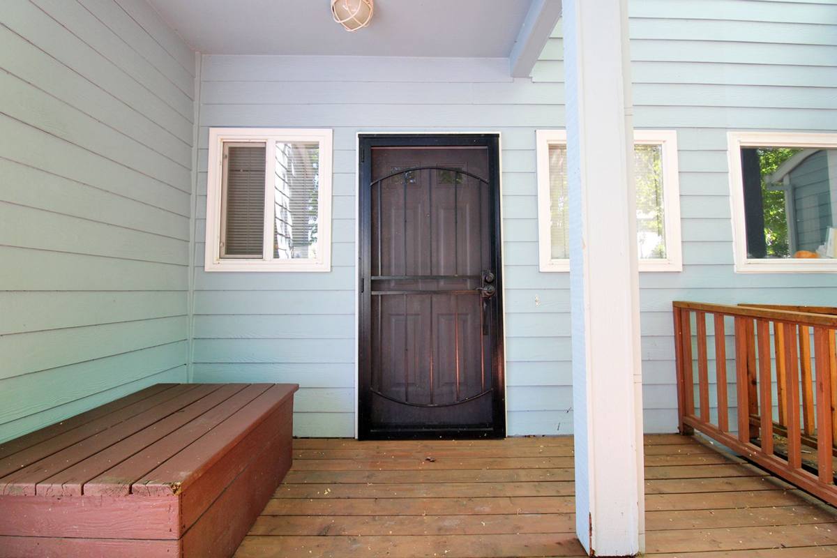 Townhouse for rent at 10722 NE 5th Ave, Portland, OR 97211