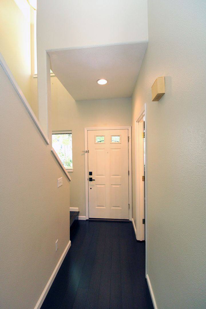 Townhouse for rent at 10722 NE 5th Ave, Portland, OR 97211
