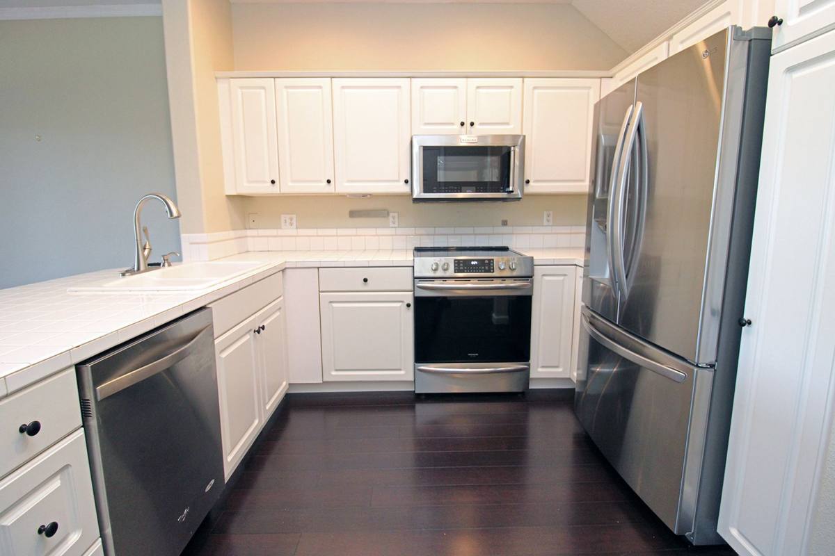 Townhouse for rent at 10722 NE 5th Ave, Portland, OR 97211