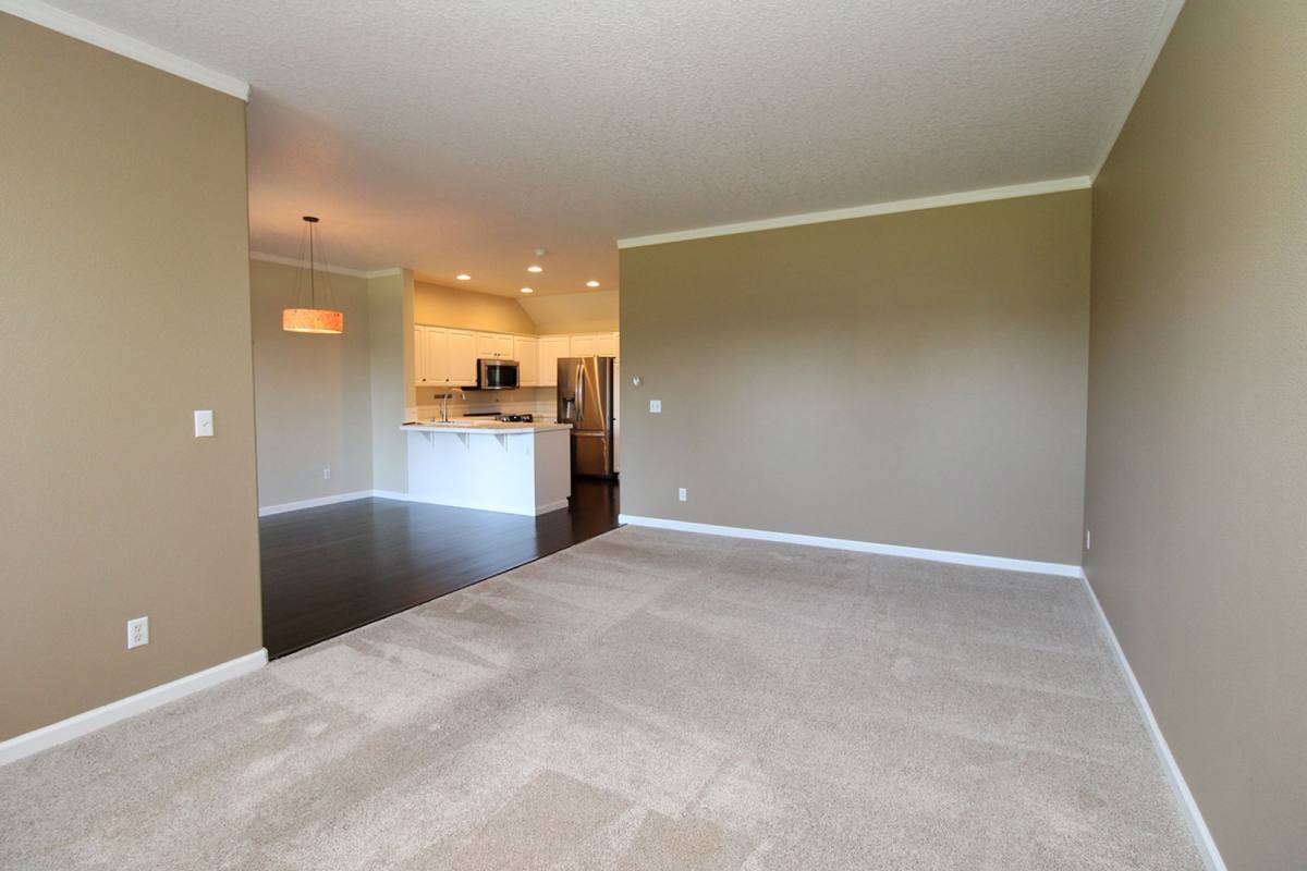 Townhouse for rent at 10722 NE 5th Ave, Portland, OR 97211