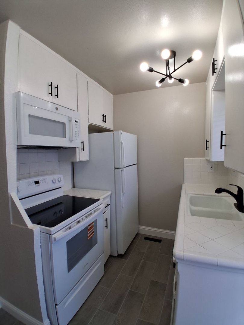 Apartment for rent at 1230-1234 N College Ave, Fresno, CA 93728