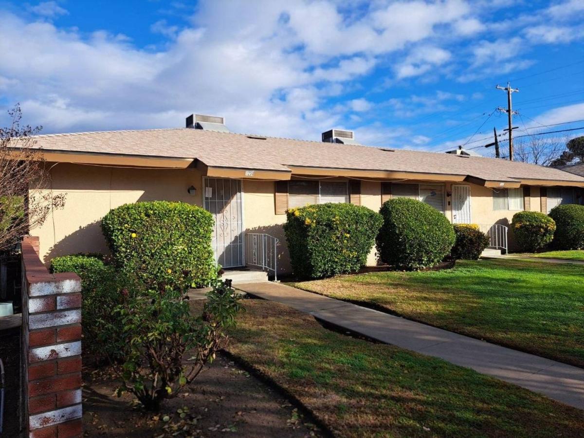 Apartment for rent at 1230-1234 N College Ave, Fresno, CA 93728
