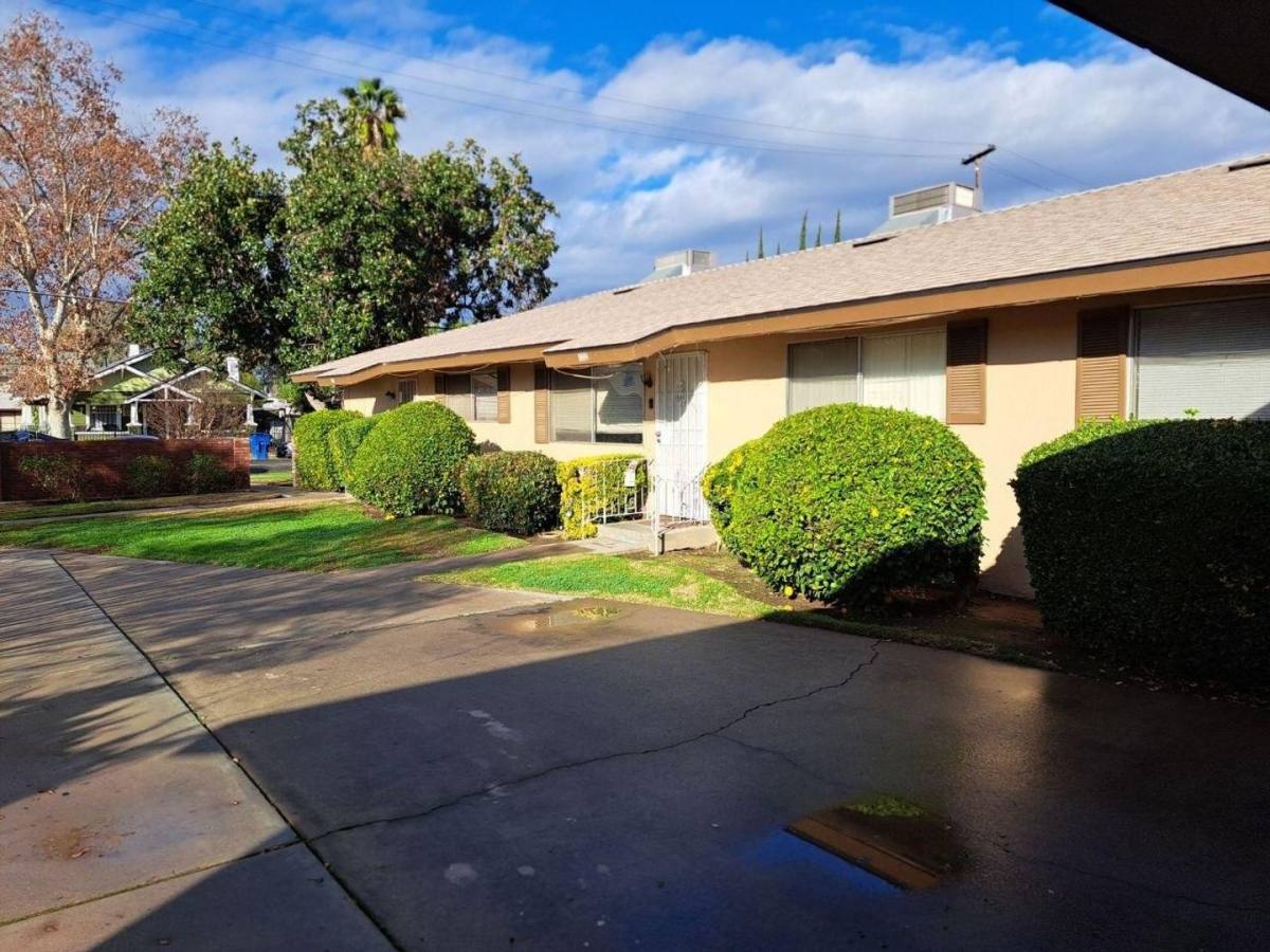 Apartment for rent at 1230-1234 N College Ave, Fresno, CA 93728