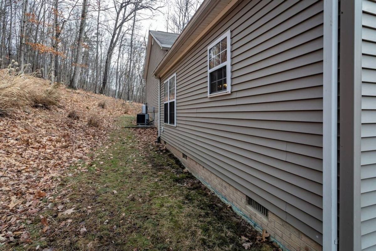 House for rent at 187 Grouse Dr, McGaheysville, VA 22840