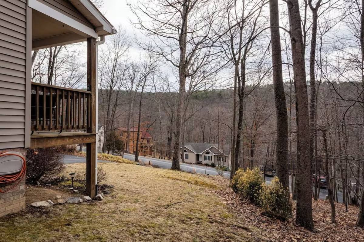 House for rent at 187 Grouse Dr, McGaheysville, VA 22840