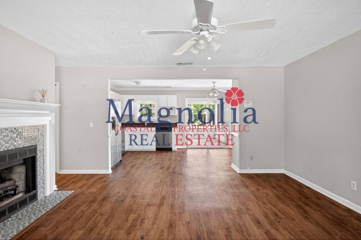 House for rent at 494 Osprey Dr, Richmond Hill, GA 31324