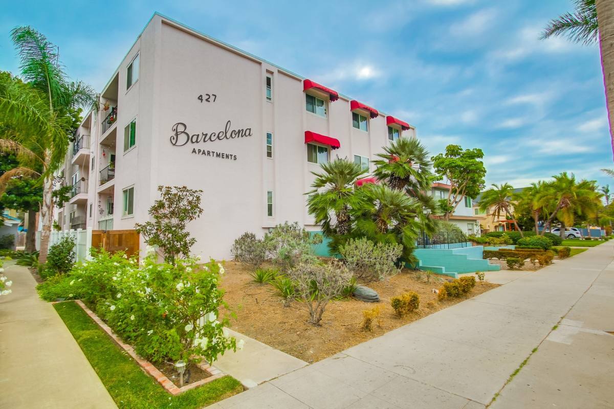 Apartment for rent at 427 Orange Ave, Coronado, CA 92118