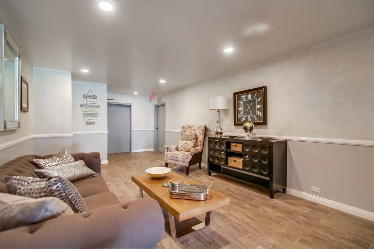 Apartment for rent at 427 Orange Ave, Coronado, CA 92118