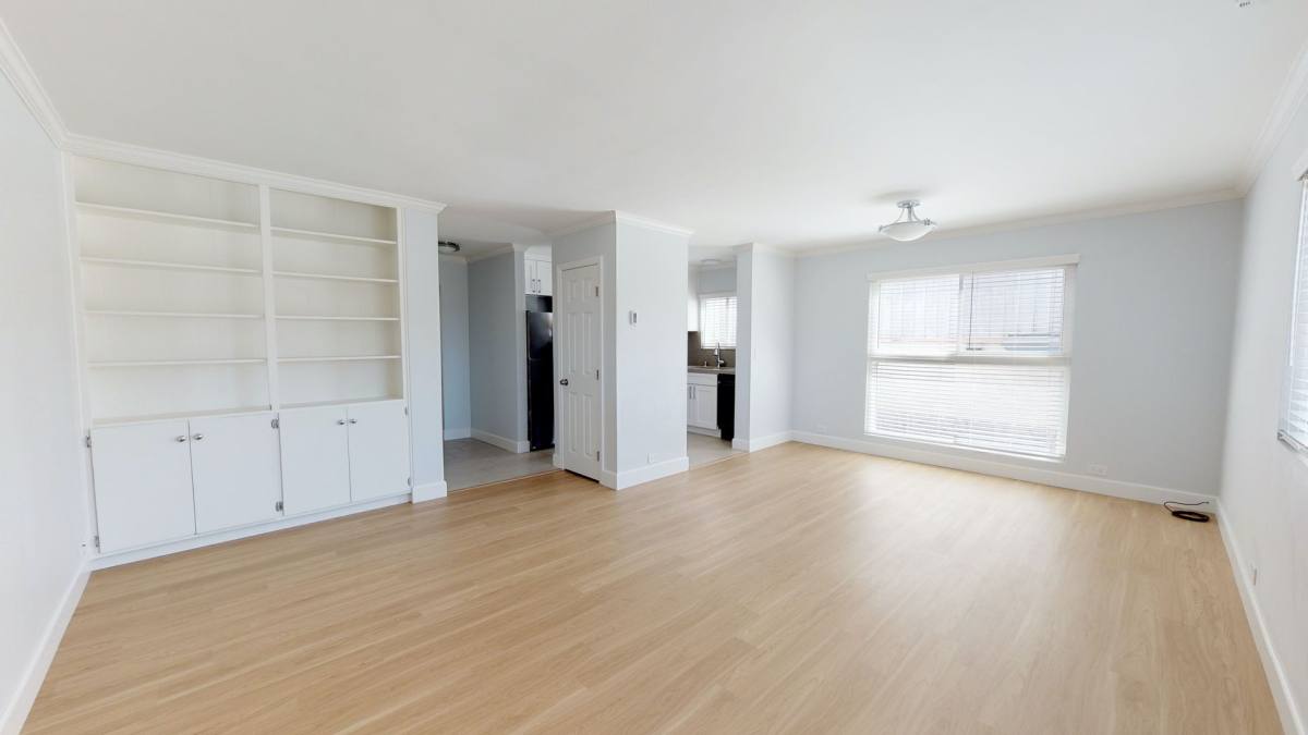 Apartment for rent at 427 Orange Ave, Coronado, CA 92118
