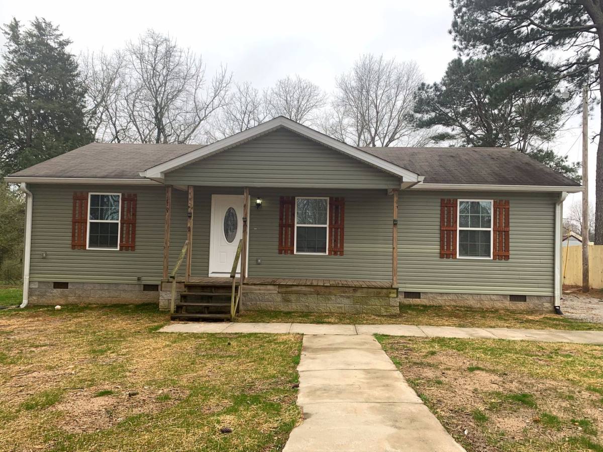 House for rent at 119 W Short St, Manchester, TN 37355