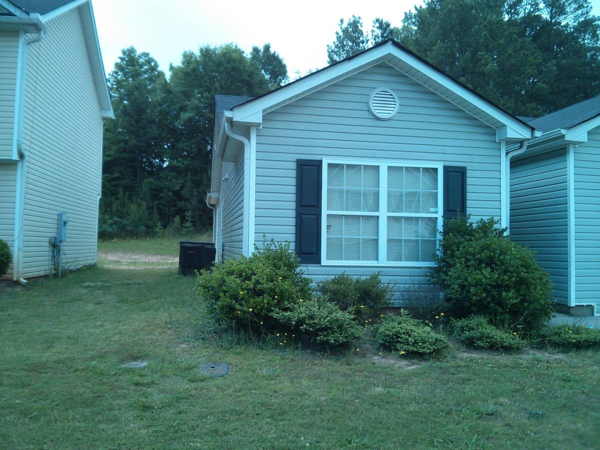House for rent at 9123 Jefferson Village Dr, Covington, GA 30014