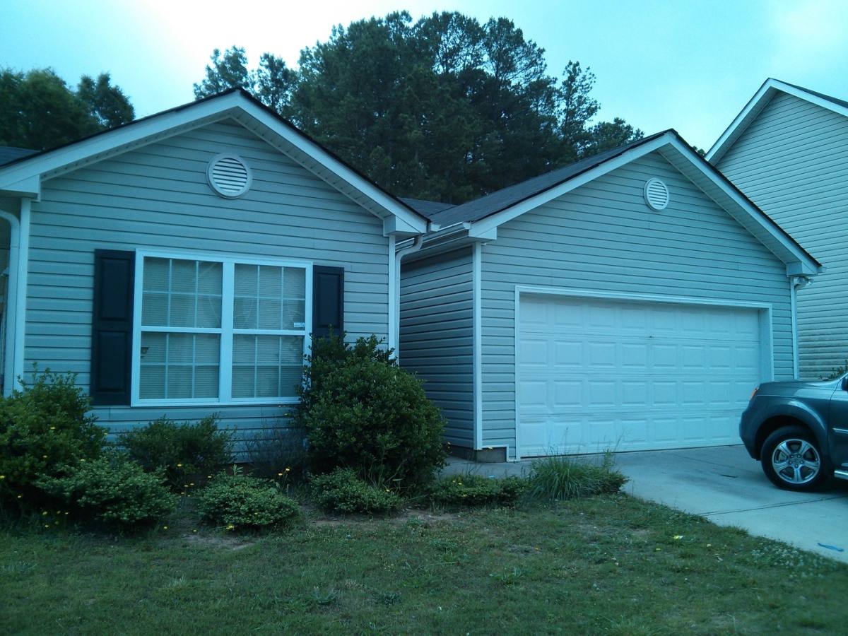 House for rent at 9123 Jefferson Village Dr, Covington, GA 30014