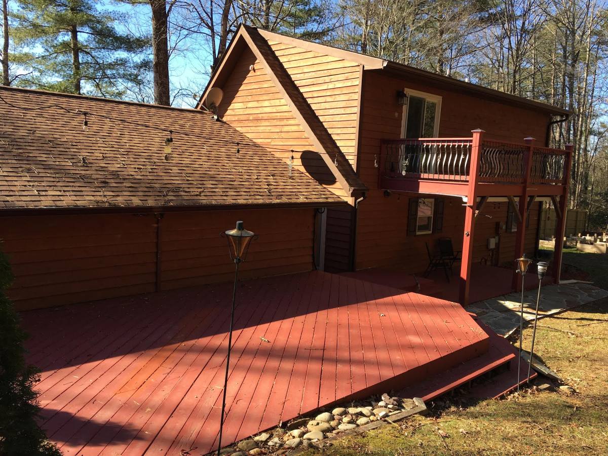 House for rent at 48 N Rowe Rd, Hendersonville, NC 28792