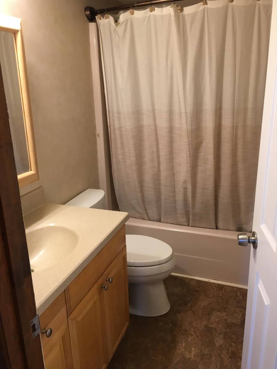 House for rent at 48 N Rowe Rd, Hendersonville, NC 28792