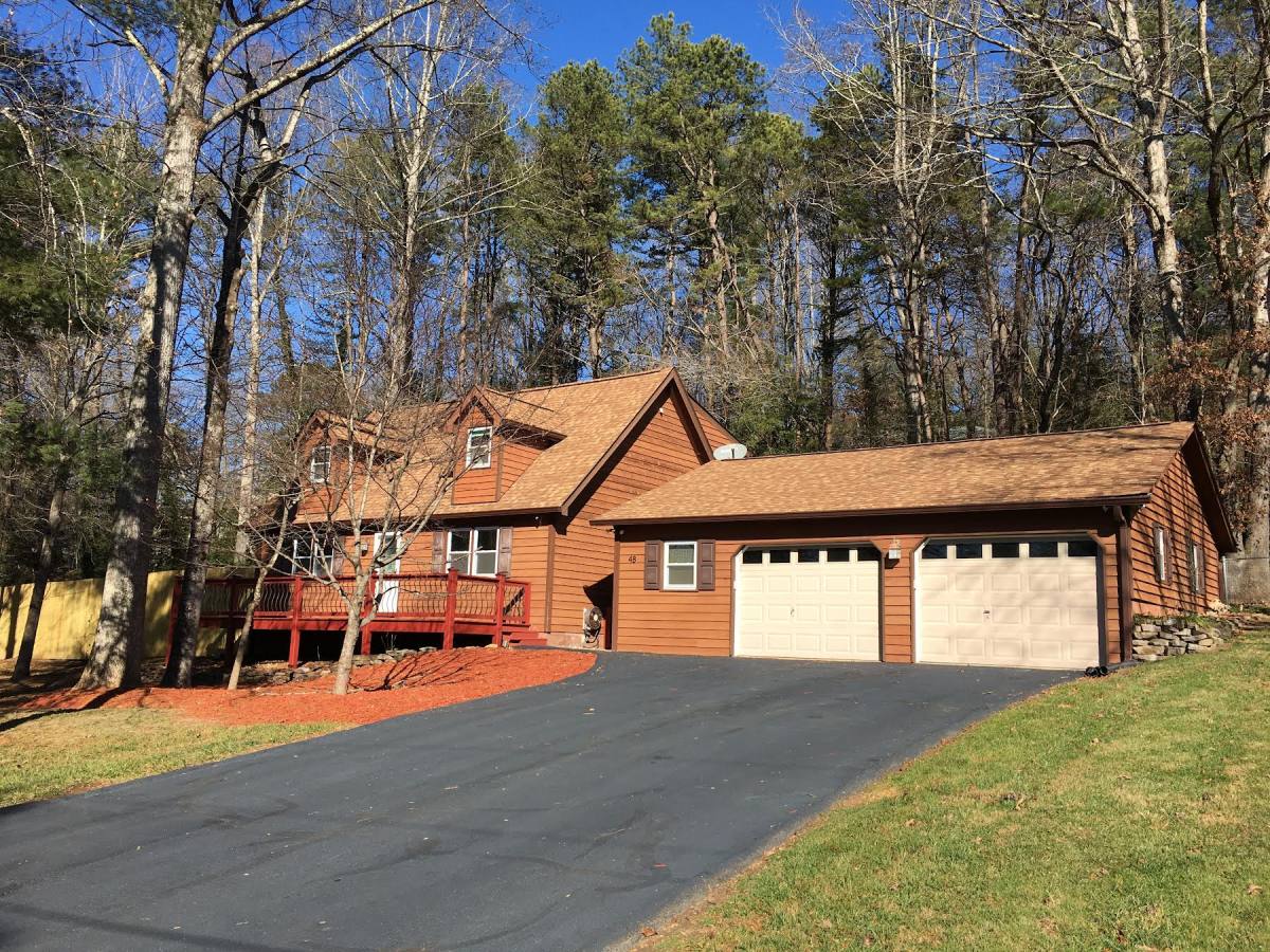 House for rent at 48 N Rowe Rd, Hendersonville, NC 28792