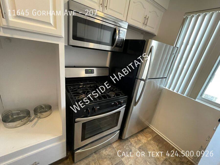 Apartment for rent at 11645 Gorham Ave #207, Los Angeles, CA 90049