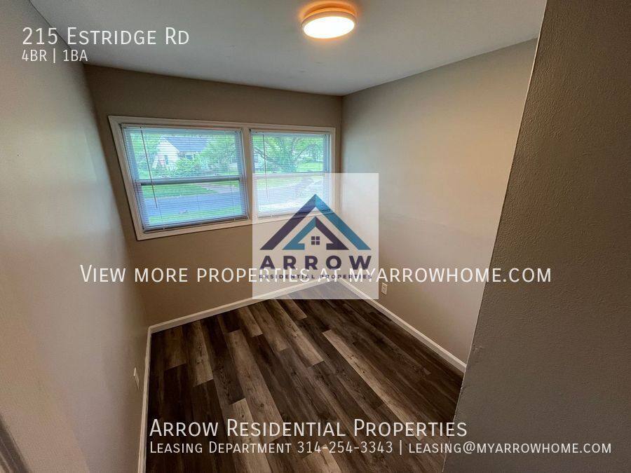 House for rent at 215 Estridge Rd, Saint Louis, MO 63137