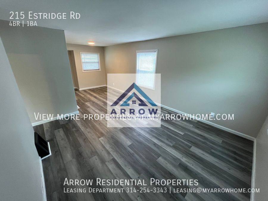 House for rent at 215 Estridge Rd, Saint Louis, MO 63137