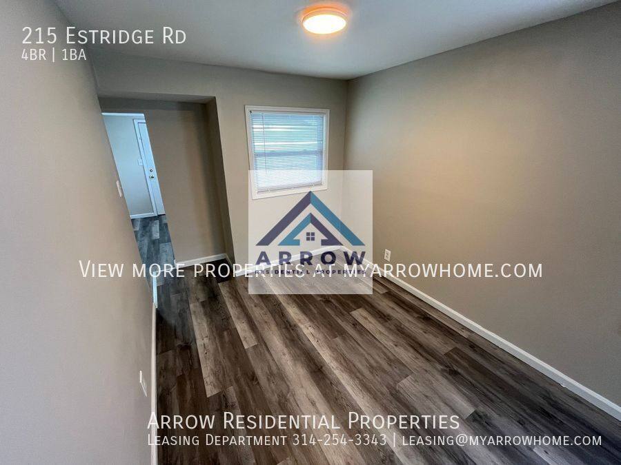 House for rent at 215 Estridge Rd, Saint Louis, MO 63137