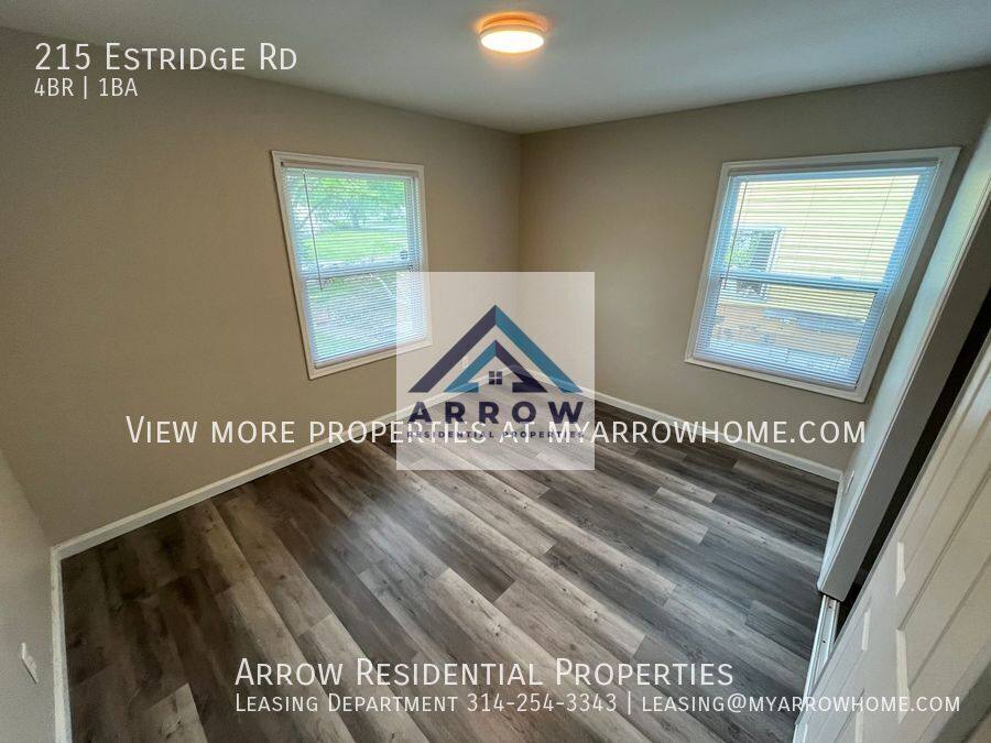 House for rent at 215 Estridge Rd, Saint Louis, MO 63137