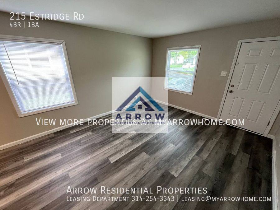 House for rent at 215 Estridge Rd, Saint Louis, MO 63137