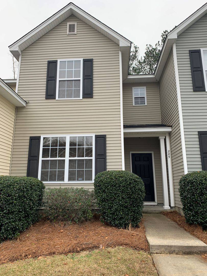 Townhouse for rent at 285 Brookshire Rd, Goose Creek, SC 29445