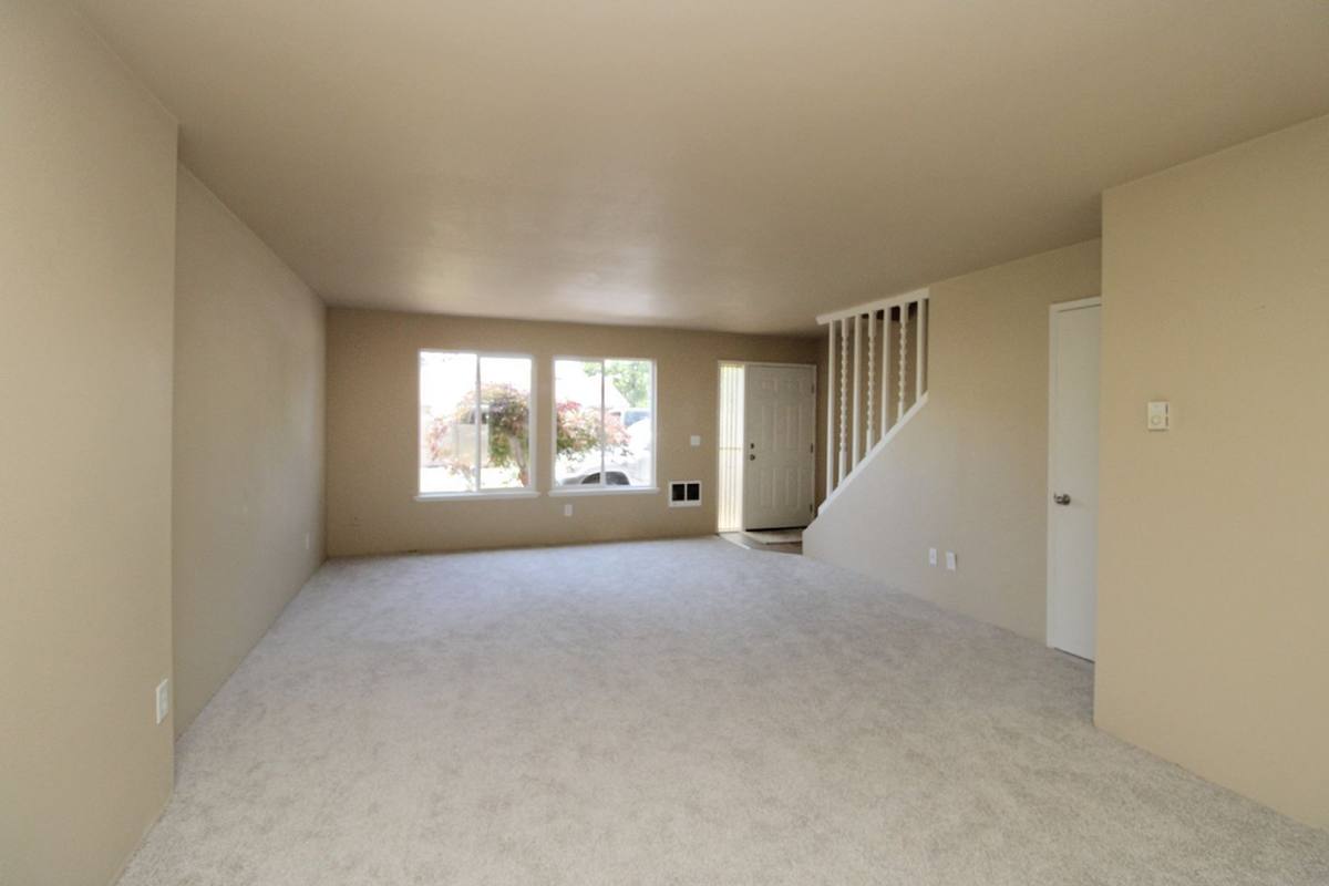 Apartment for rent at 2652 - 2658 SE, Portland, OR 97236